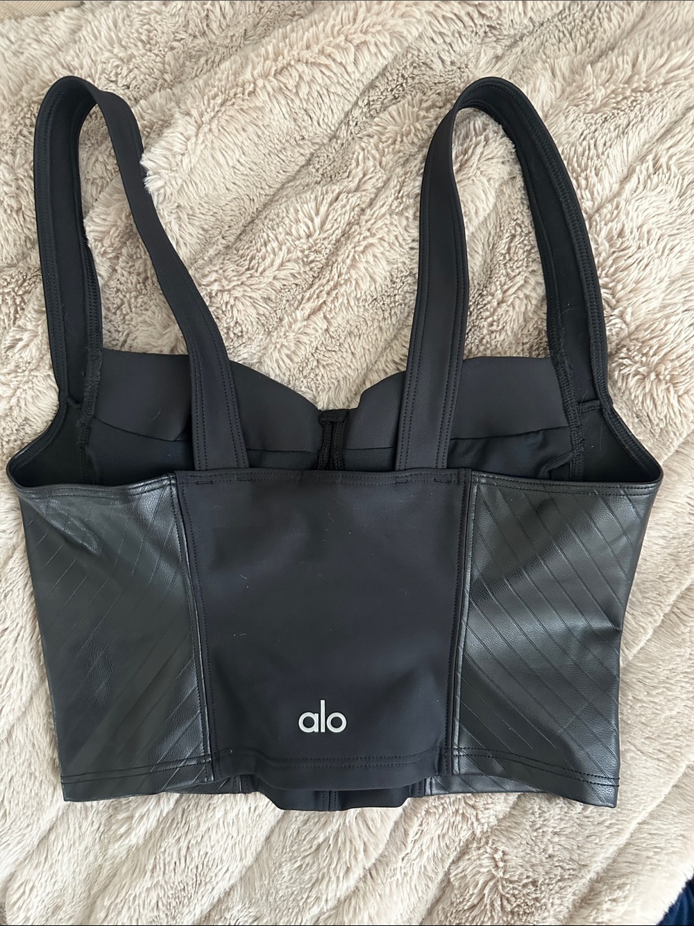 Alo Yoga Longline Winter Warm Cropped SuperMoto Tank Top in Black S NWOT - Picture 6 of 7